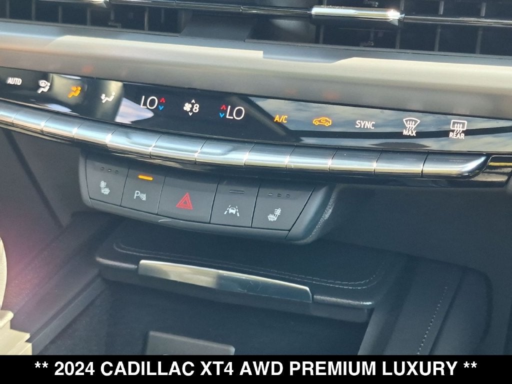 2024 Cadillac XT4 Premium Luxury