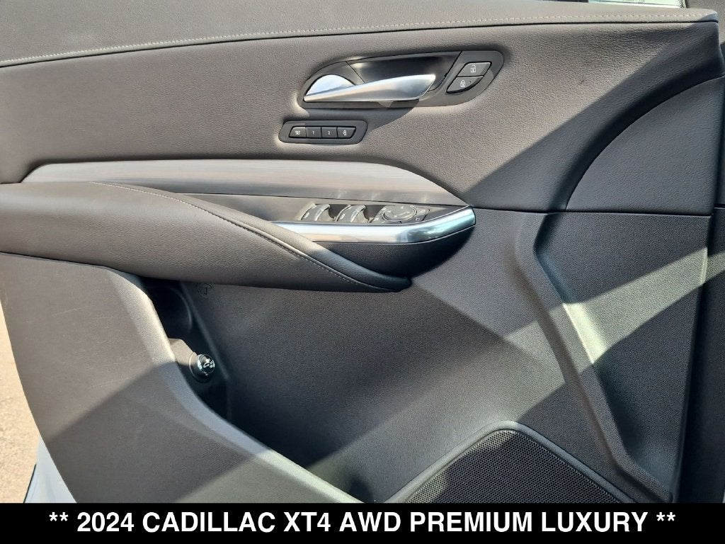 2024 Cadillac XT4 Premium Luxury
