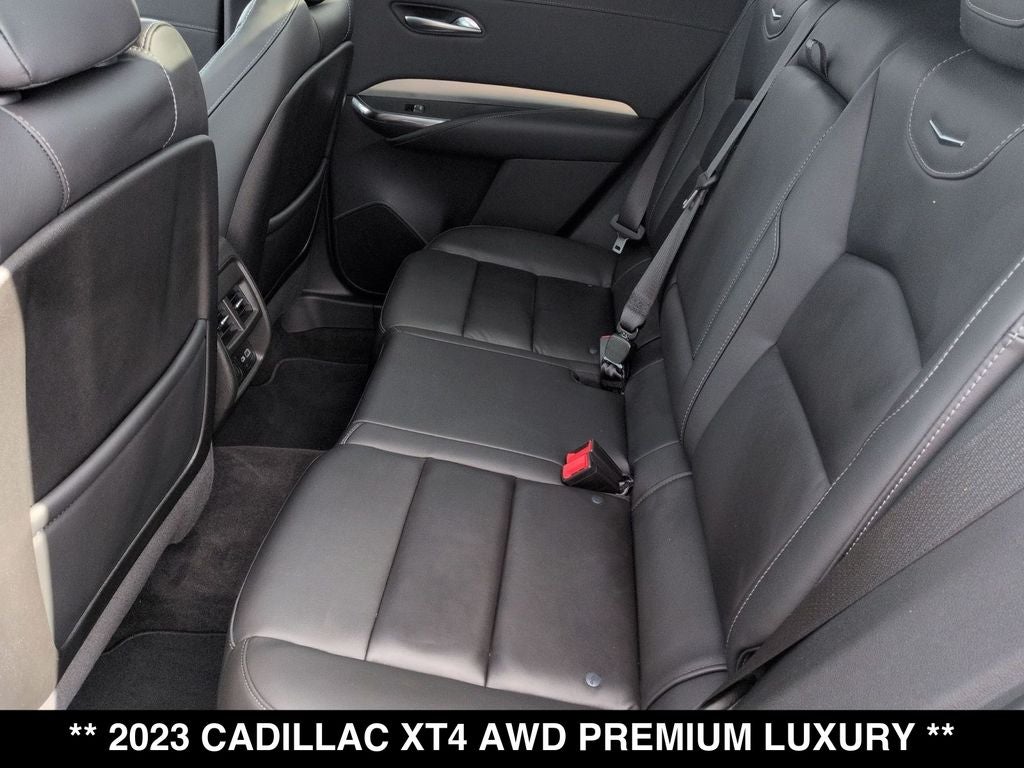 2023 Cadillac XT4 Premium Luxury