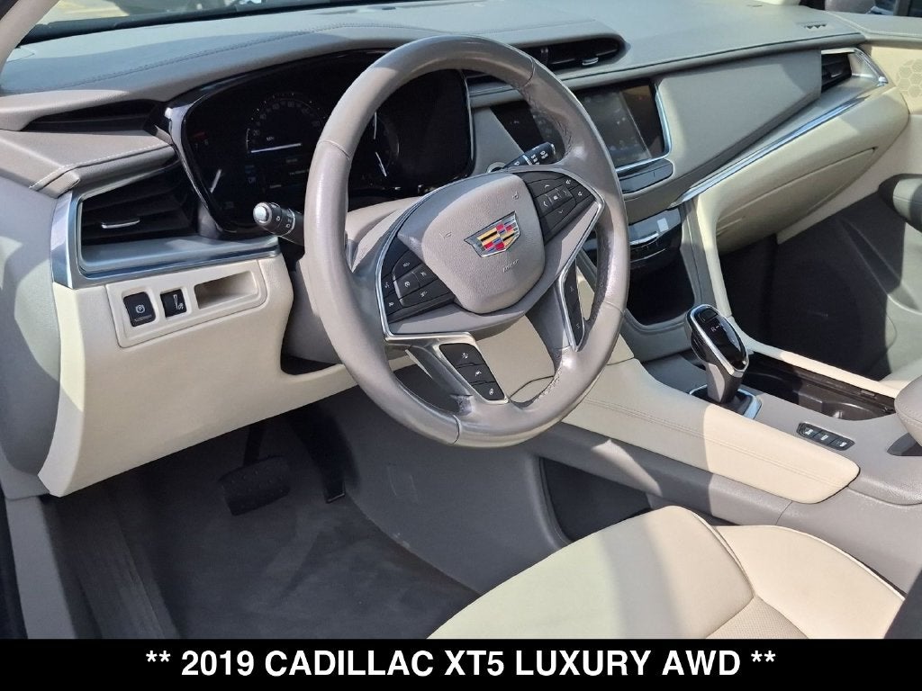 2019 Cadillac XT5 Luxury