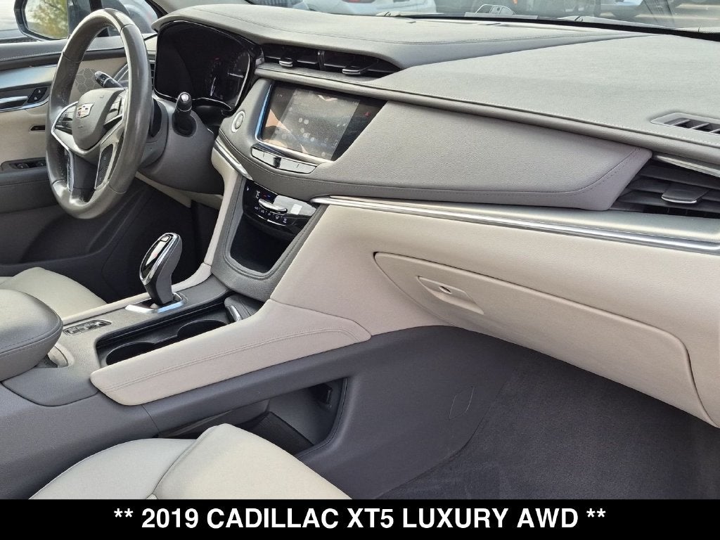 2019 Cadillac XT5 Luxury