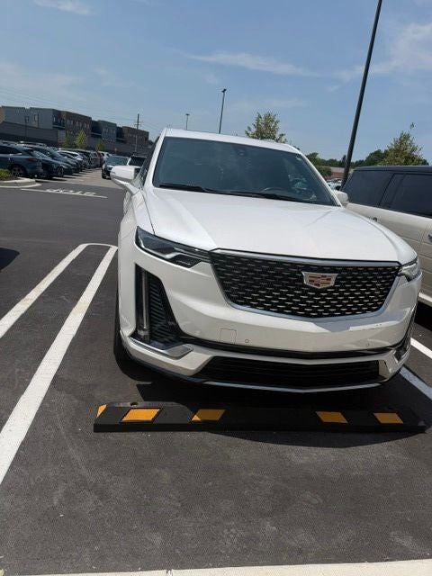 2025 Cadillac XT6 Luxury