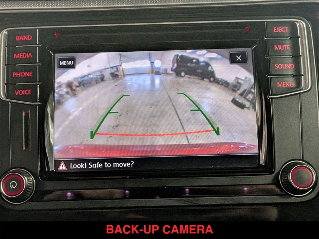 2017 Volkswagen Passat 1.8T R-Line