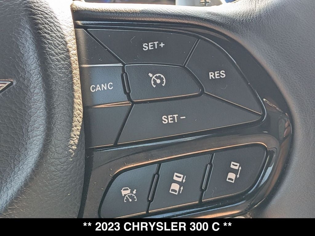 2023 Chrysler 300 C