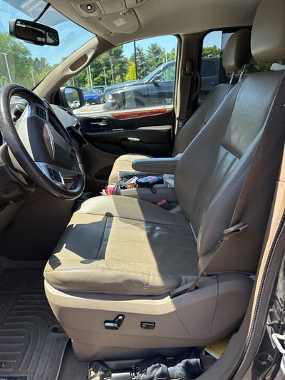 2013 Chrysler Town & Country Touring