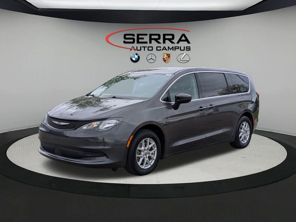2023 Chrysler Voyager LX
