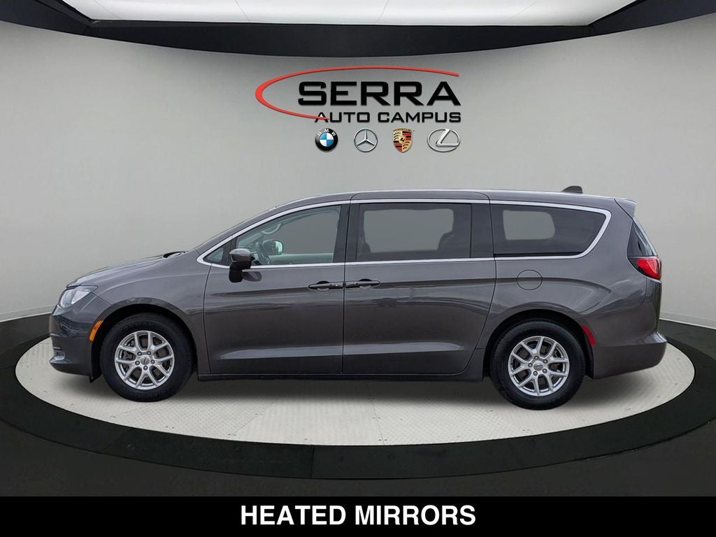 2023 Chrysler Voyager LX