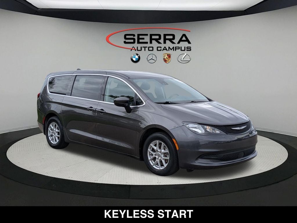 2023 Chrysler Voyager LX