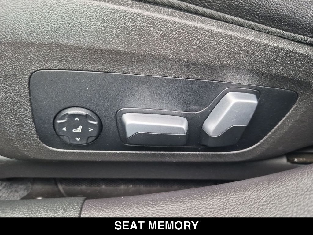 2024 BMW 3 Series 330i xDrive