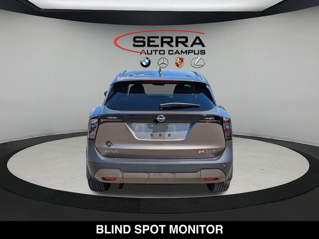 2025 Nissan Kicks SR