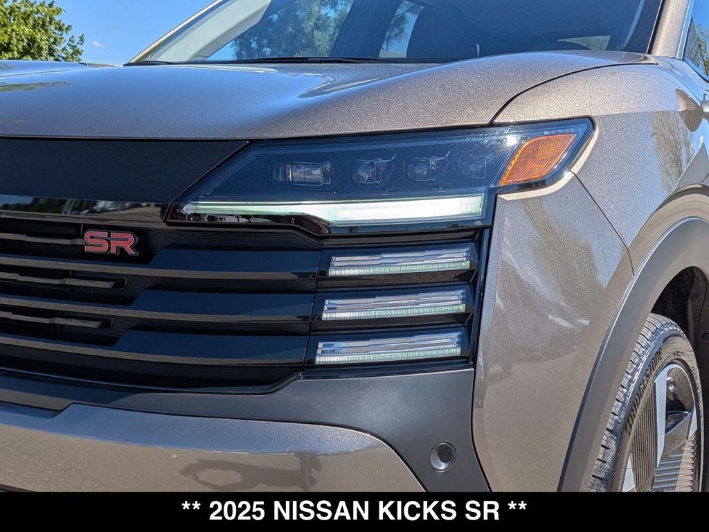 2025 Nissan Kicks SR