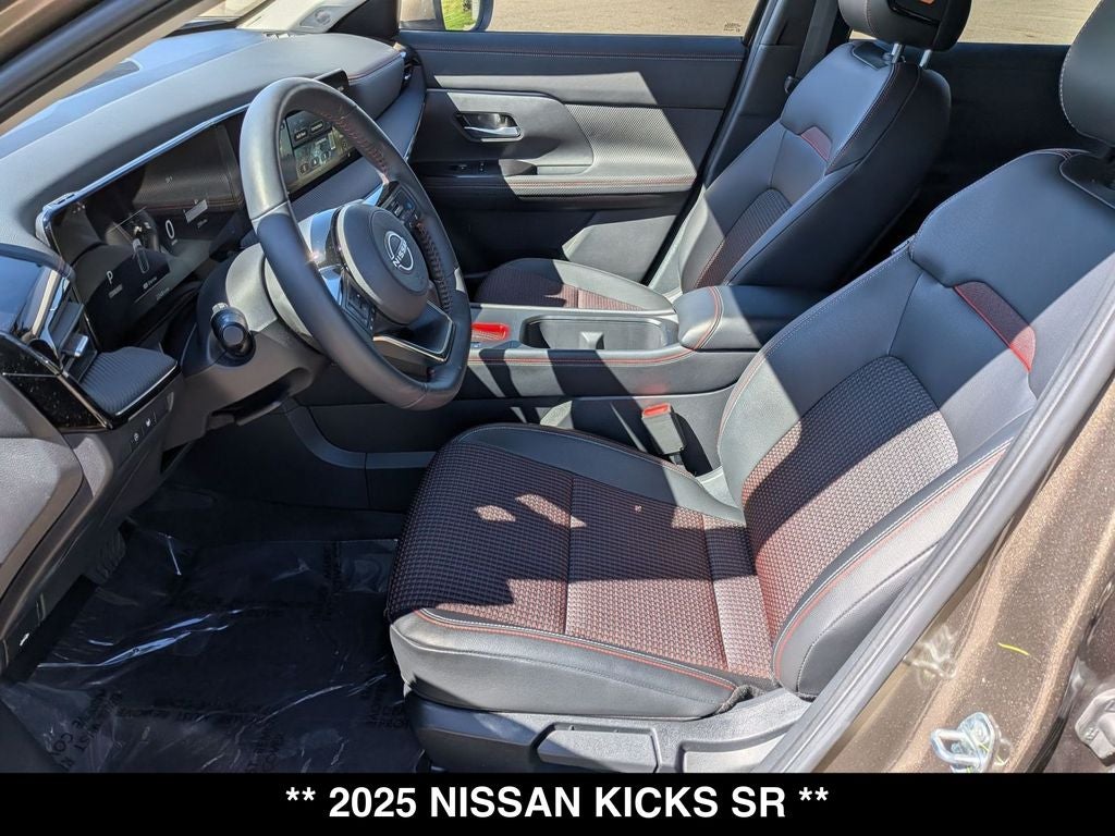 2025 Nissan Kicks SR