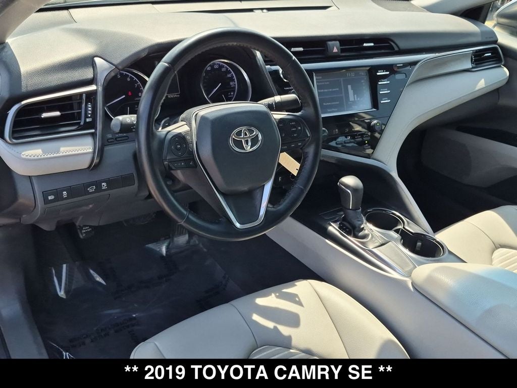 2019 Toyota Camry SE