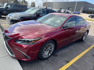 2020 Lexus ES 300h Luxury