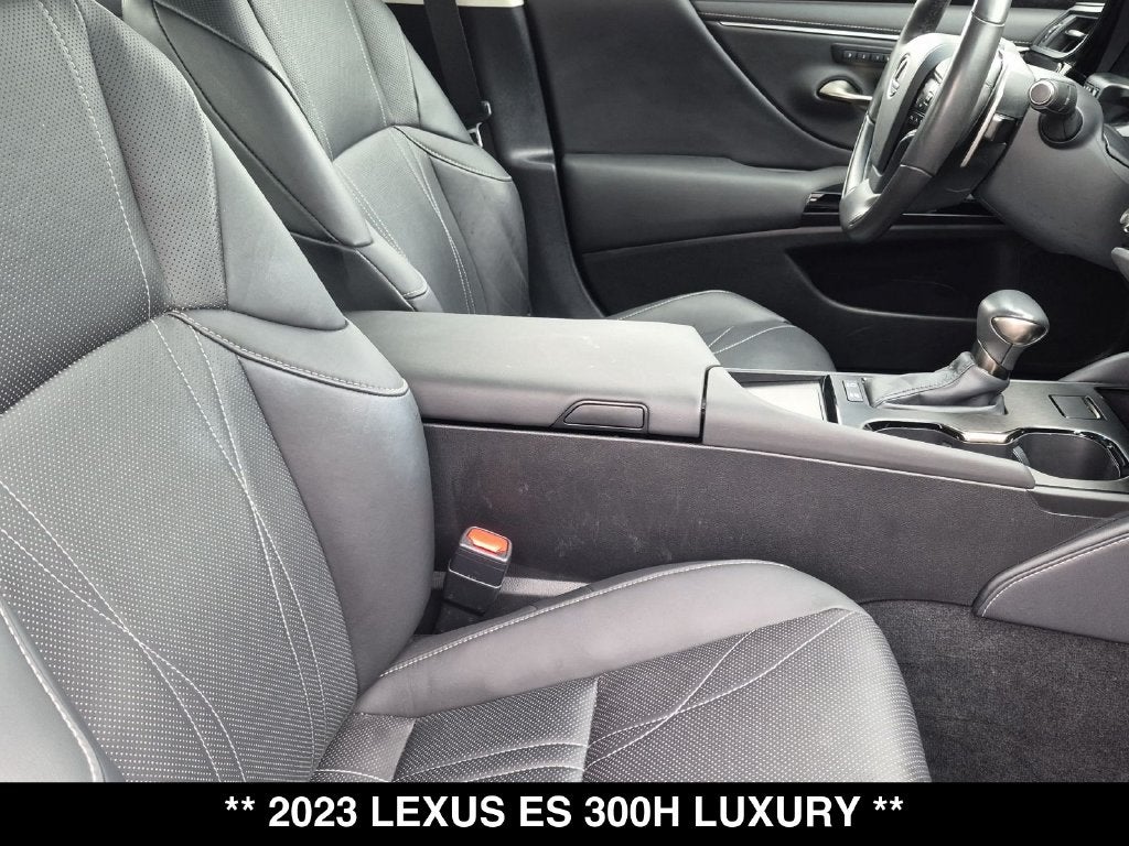 2023 Lexus ES 300h Luxury