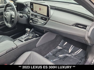 2023 Lexus ES 300h Luxury