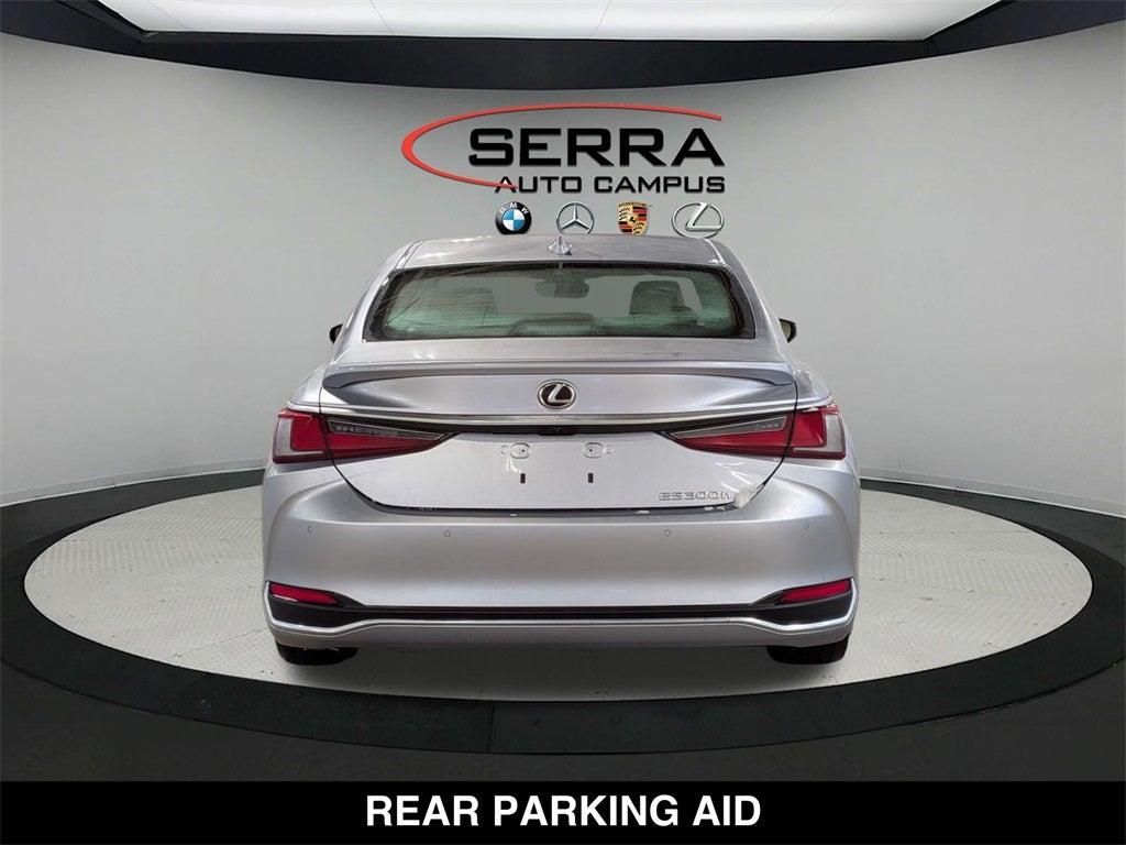 2023 Lexus ES 300h Luxury