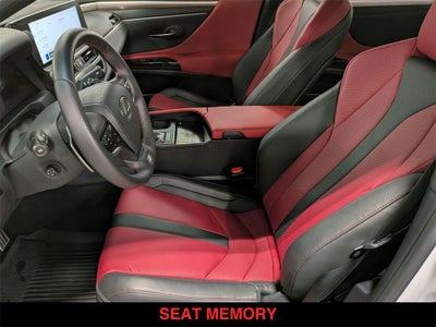 2025 Lexus ES F SPORT HANDLING