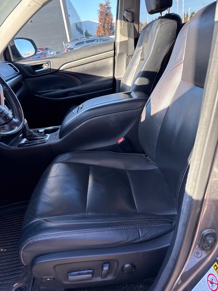 2017 Toyota Highlander Limited