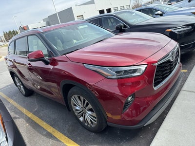 2022 Toyota Highlander Platinum