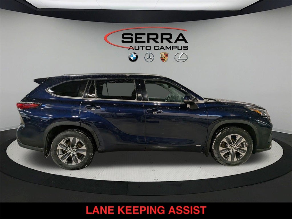 2022 Toyota Highlander Hybrid XLE