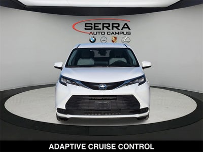 2022 Toyota Sienna LE 8 Passenger