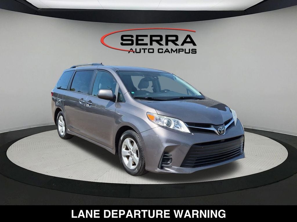 2018 Toyota Sienna LE 8 Passenger
