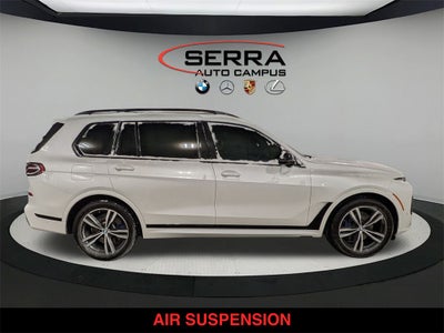 2023 BMW X7 M60i