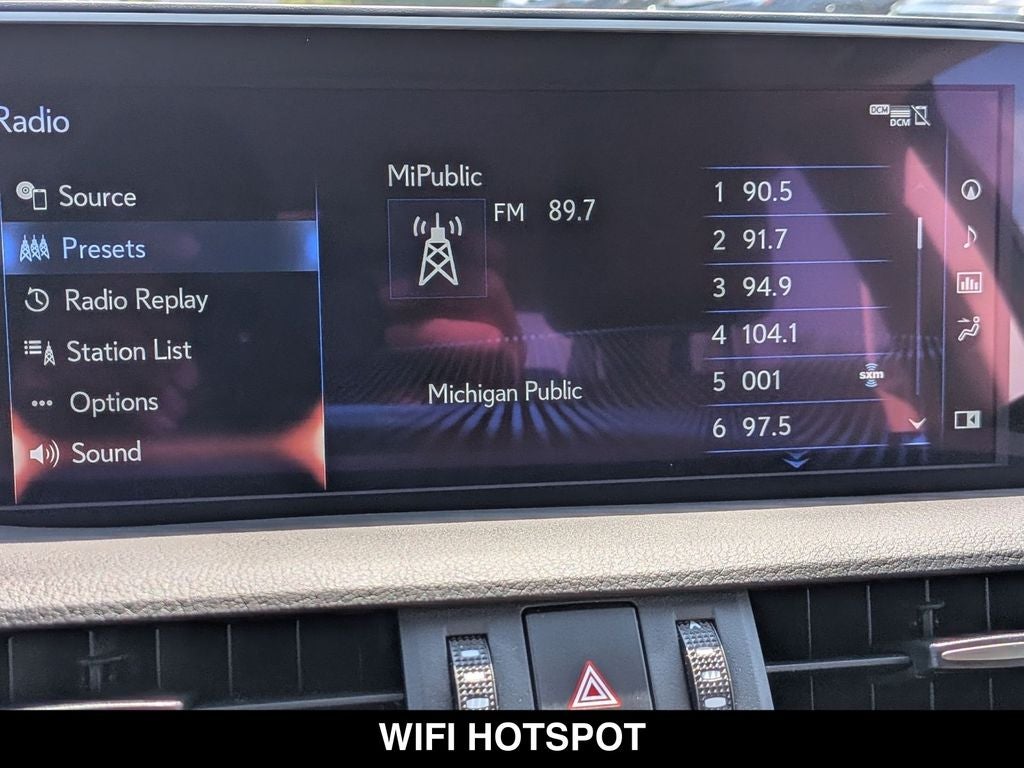 2019 Lexus ES 300h Luxury