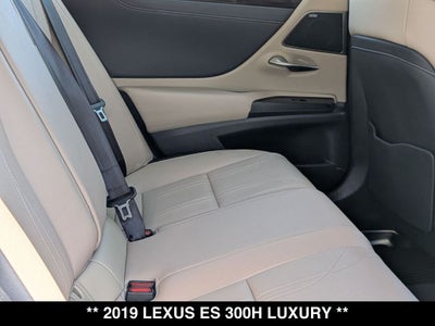 2019 Lexus ES 300h Luxury
