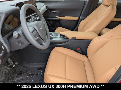 2025 Lexus UX PREMIUM AWD