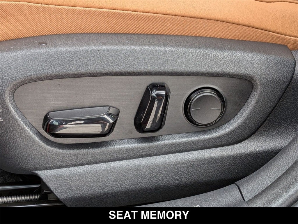 2025 Lexus UX PREMIUM AWD