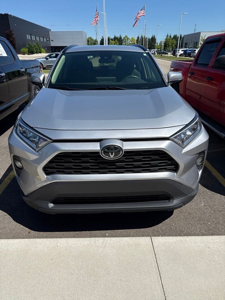 2020 Toyota RAV4 XLE