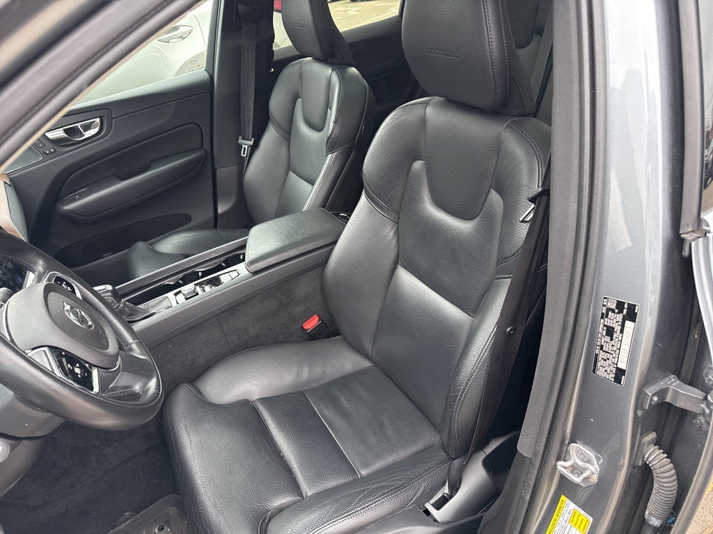 2019 Volvo XC60 T5 Inscription