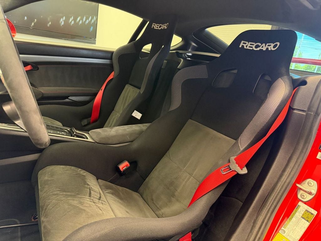 2016 Porsche Cayman GT4