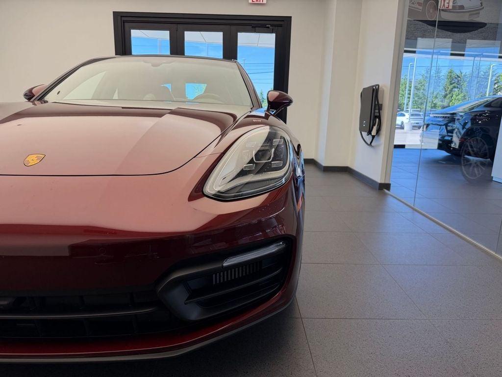 2022 Porsche Panamera 4
