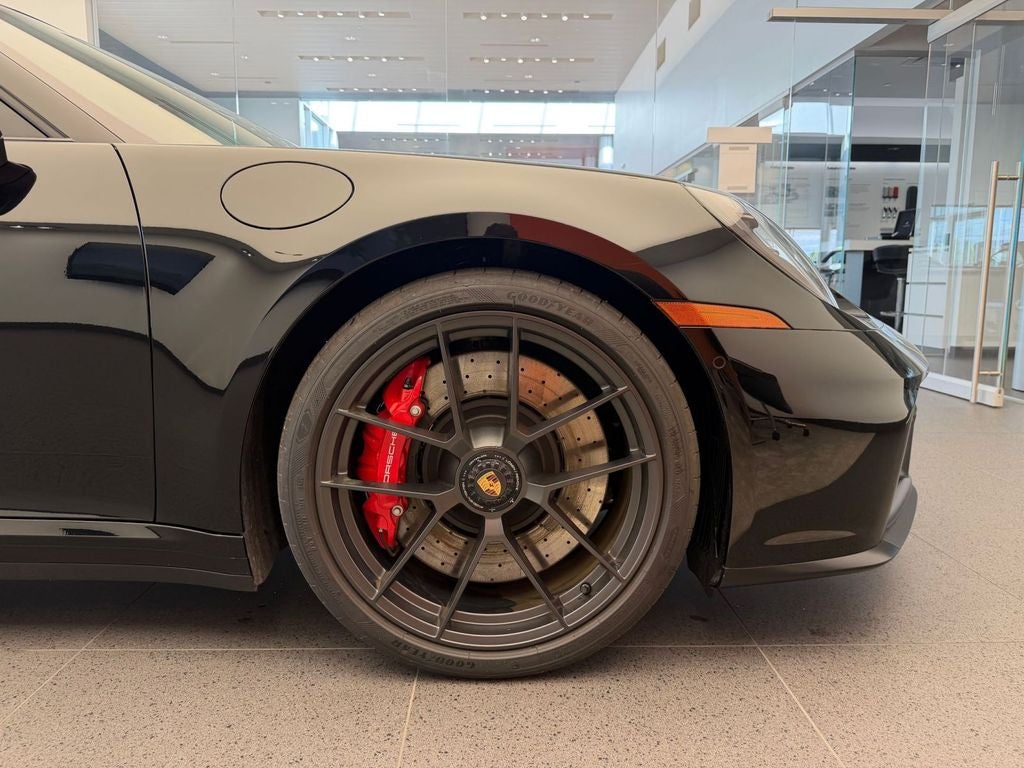 2025 Porsche 911 Targa 4 GTS