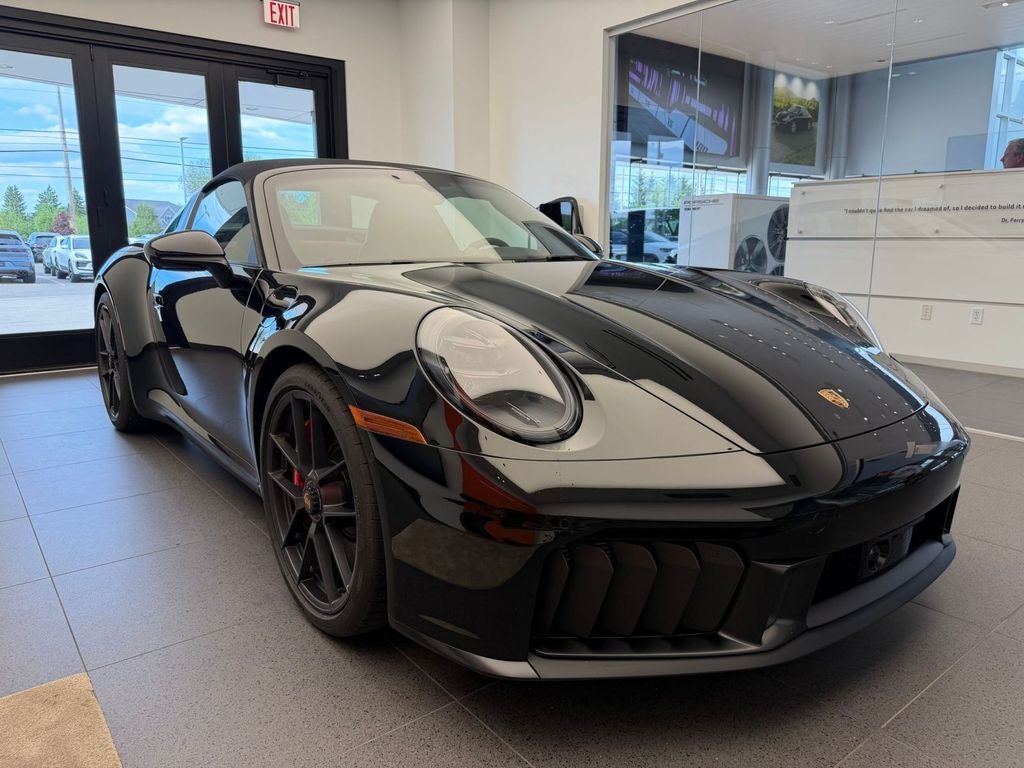 2025 Porsche 911 Targa 4 GTS