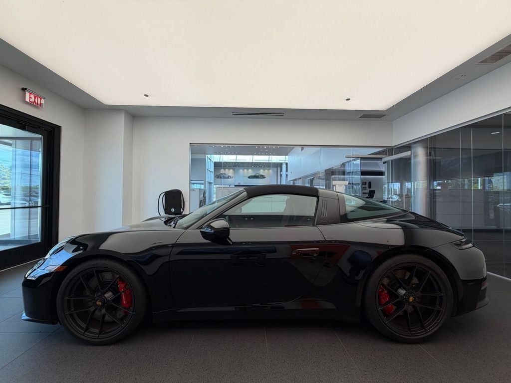 2025 Porsche 911 Targa 4 GTS