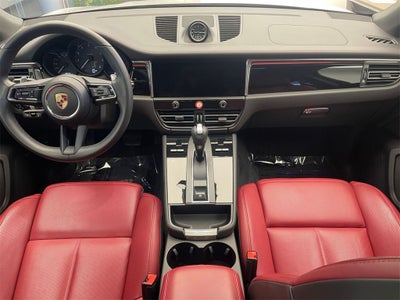 2025 Porsche Macan AWD