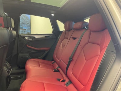 2025 Porsche Macan AWD