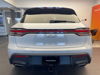 2025 Porsche Macan AWD