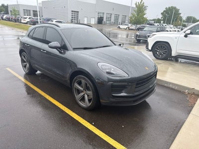 2022 Porsche Macan AWD