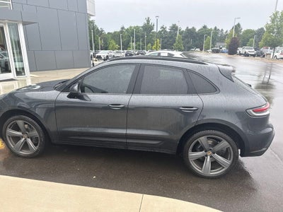 2022 Porsche Macan AWD