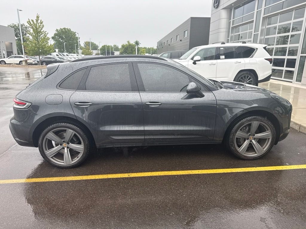 2022 Porsche Macan AWD