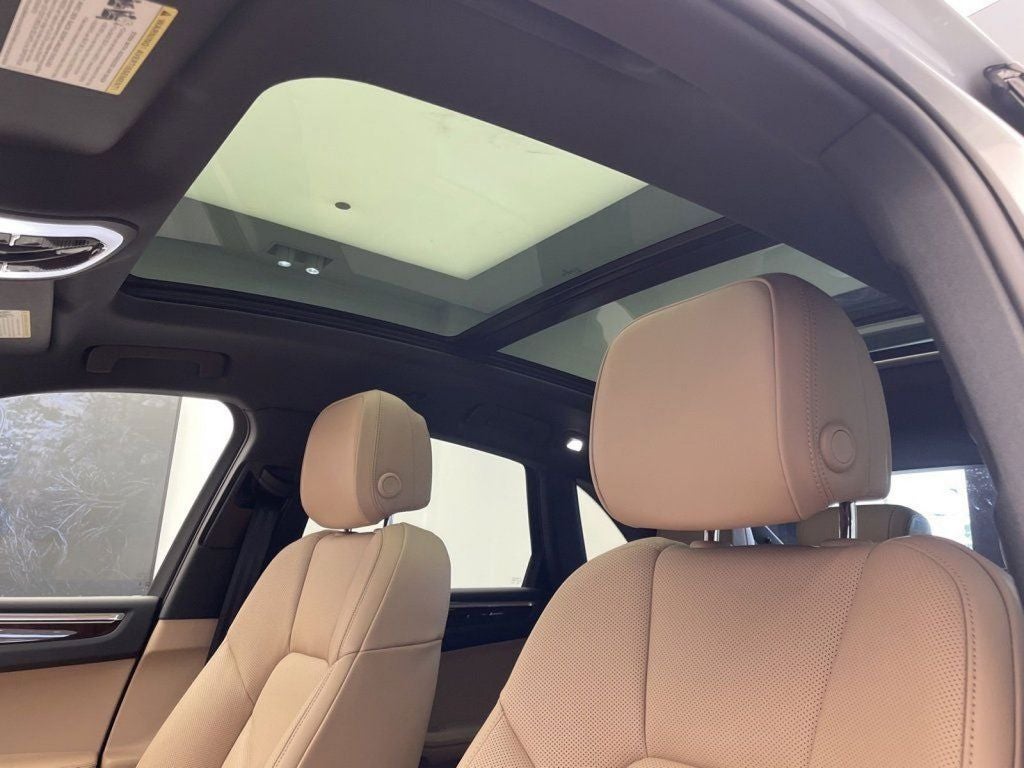 2025 Porsche Macan AWD