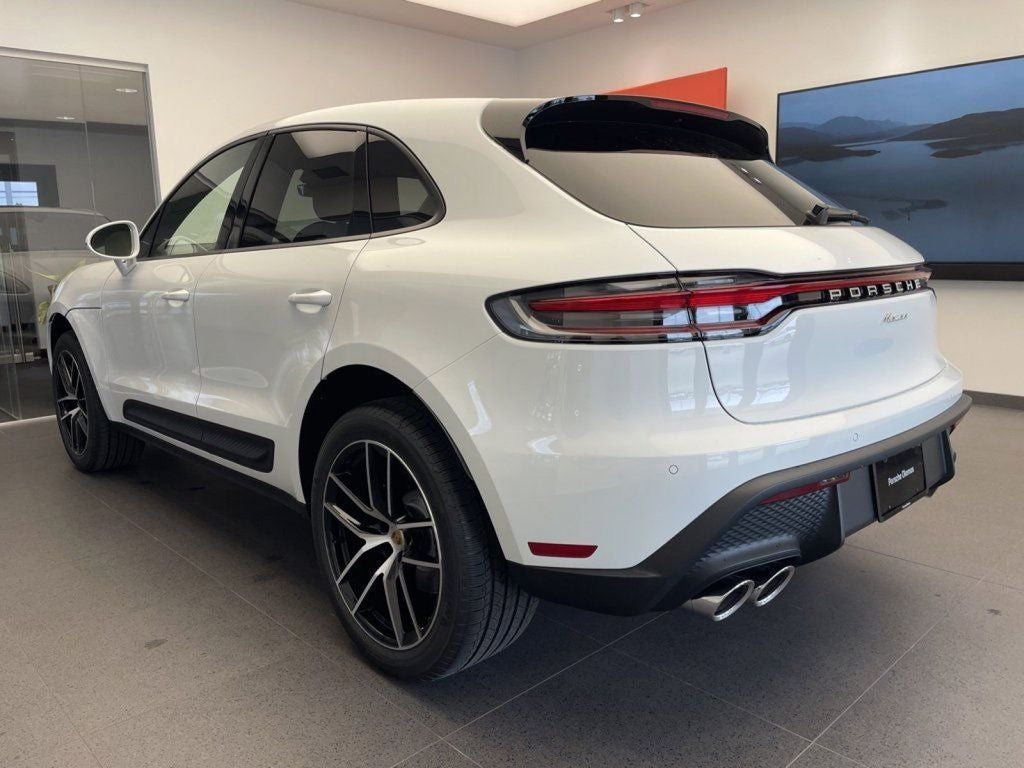 2025 Porsche Macan AWD