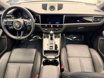 2026 Porsche Macan AWD
