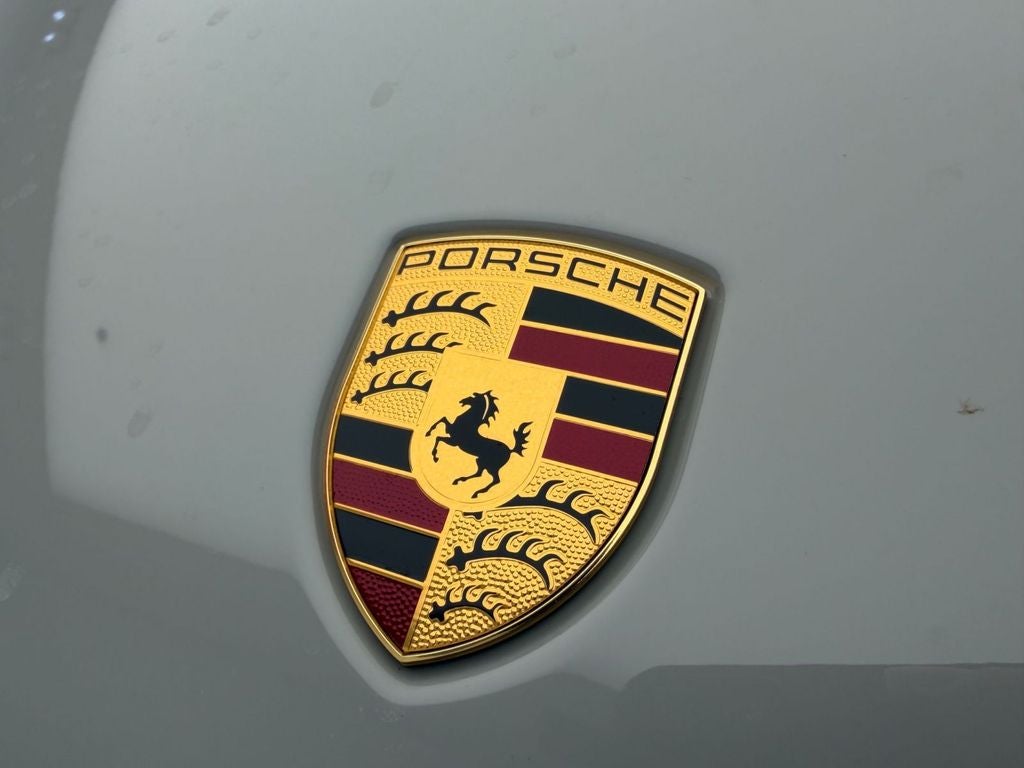 2026 Porsche Macan AWD