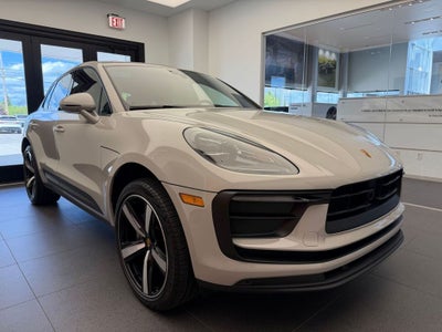 2026 Porsche Macan AWD